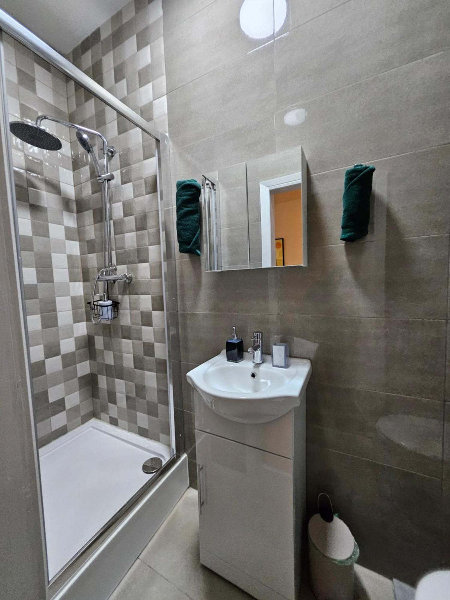Central Chambers Suites - Suite 1 利克 外观 照片